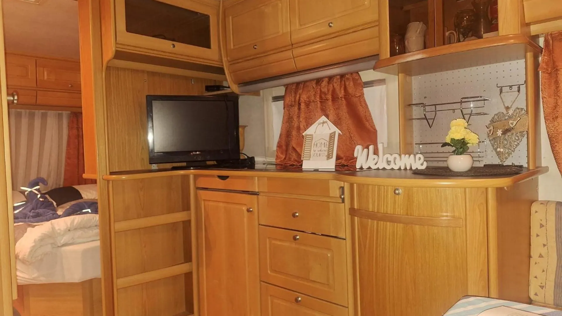 Semesterbostad Mali Nordsee Mobilehomes , Glamping & Caravan Pakoštane