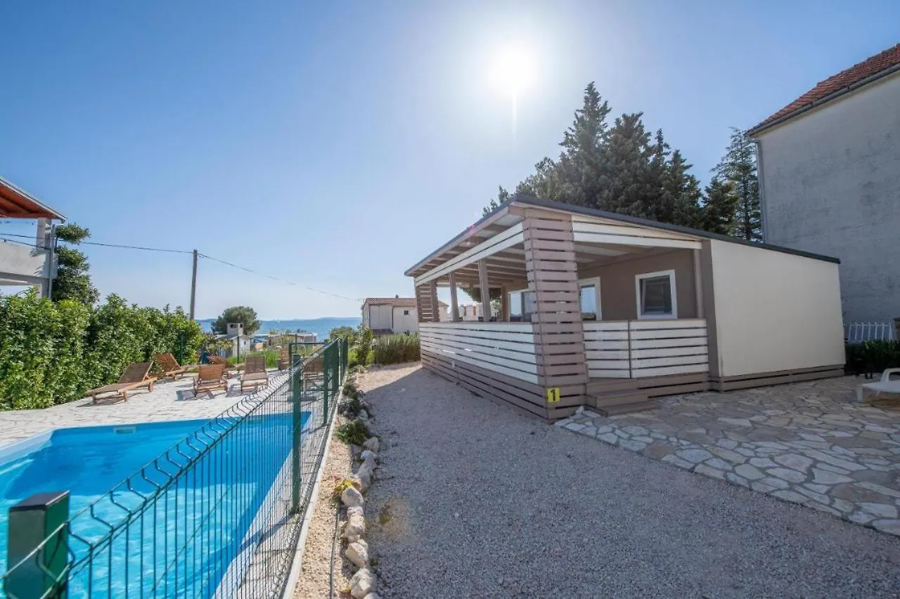 Mali Nordsee Mobilehomes , Glamping & Caravan Pakostane